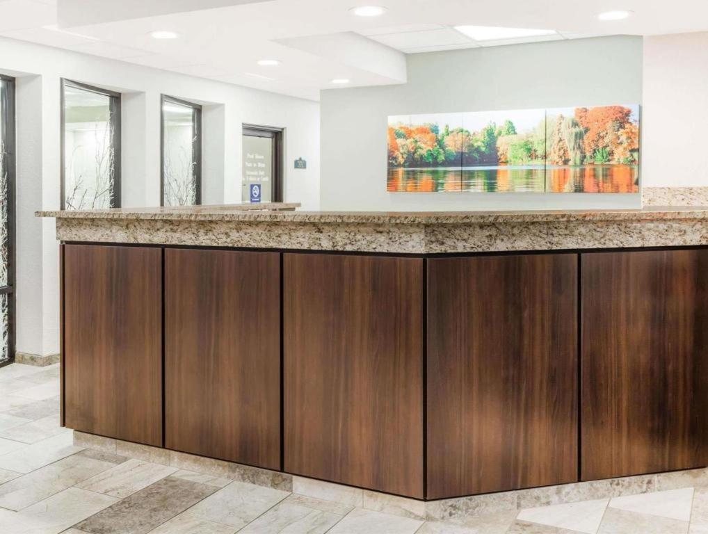 Days Inn Springfield South Zewnętrze zdjęcie