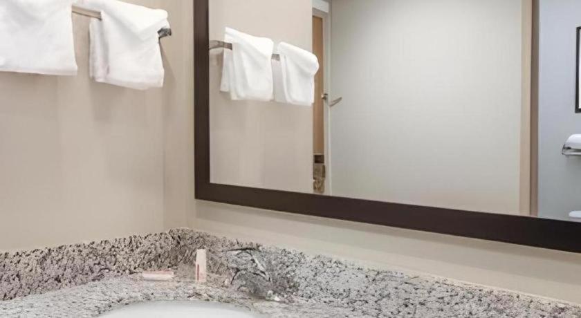 Days Inn Springfield South Zewnętrze zdjęcie
